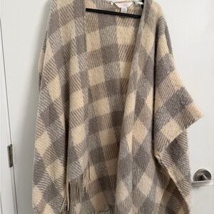 LC Lauren Conrad Checkered Cream and Gray Poncho